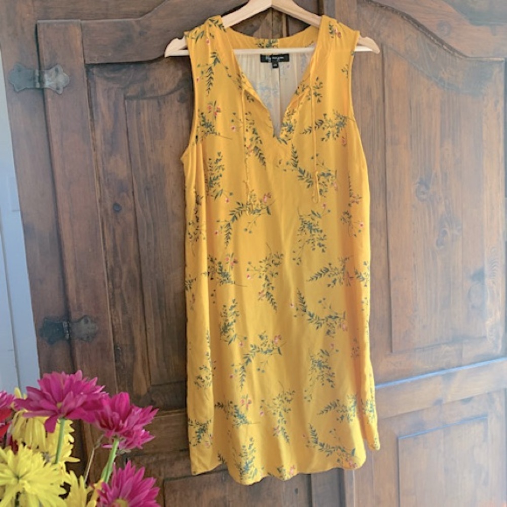 Pretty Floral Sleeveless Dress